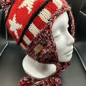 New! Warm Kenmont hat with a colorful pompom. Handcrafted.